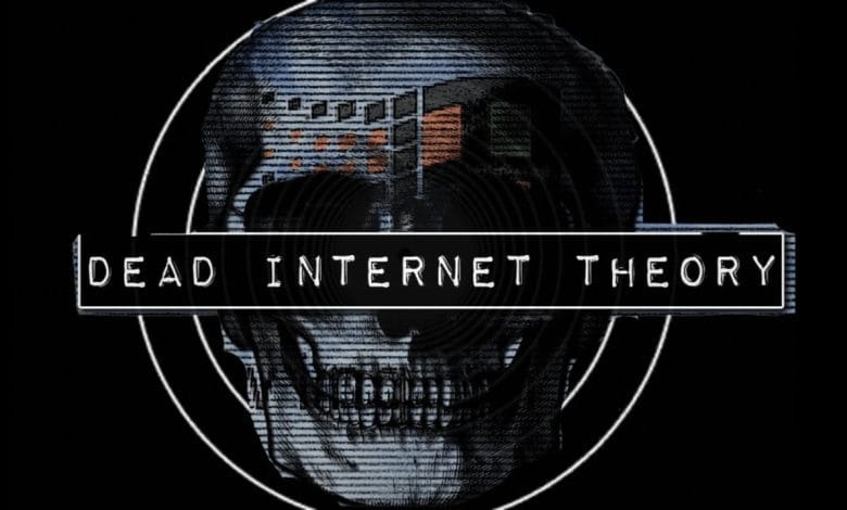 un teschio con la scritta dead internet theory che sta ad indicare una teoria per la quale 'internet sarebbe morto e manovrato da bot