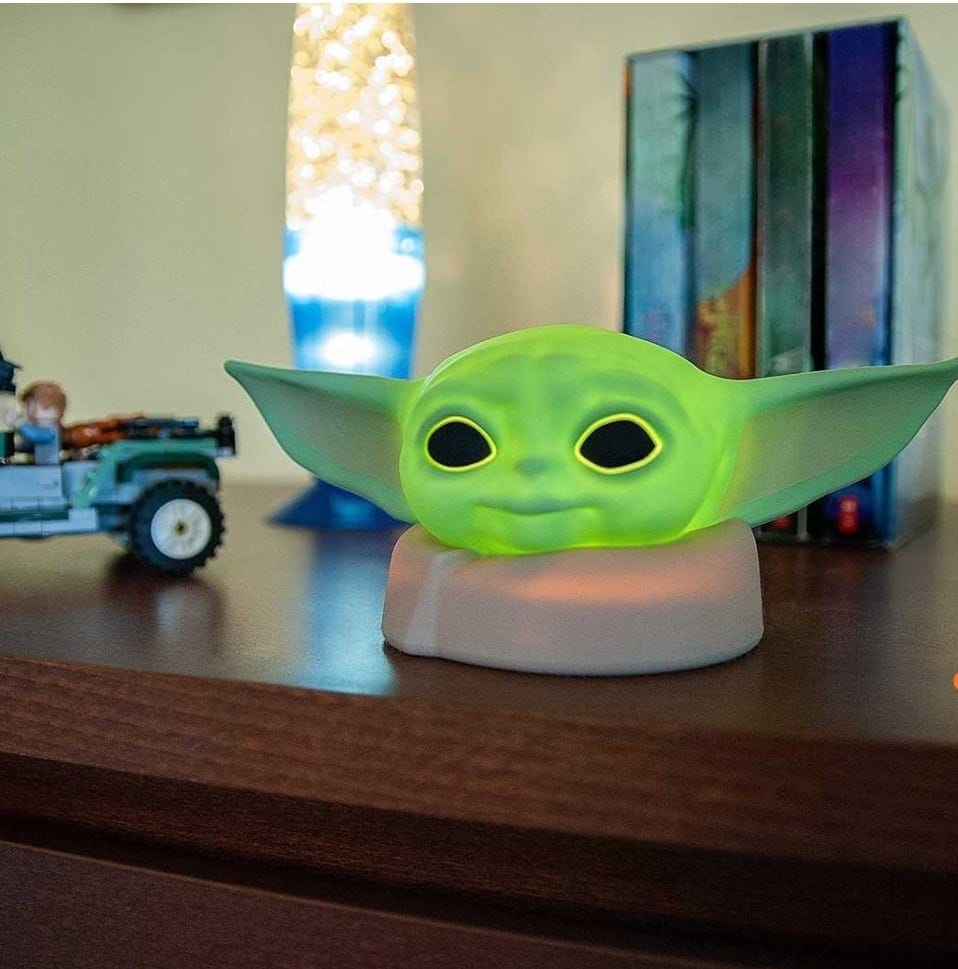 lampada baby yoda