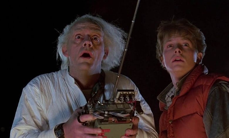 doc brown e marty mc fly in una scena di ritorno al futuro