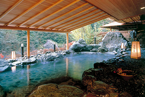 le acque termali di Nishiyama Onsen Keiunkan