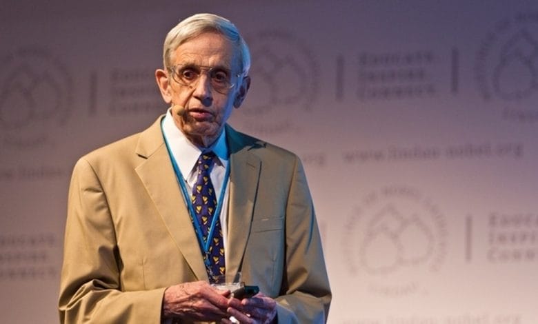john nash durante un comizio