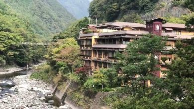 la parte fuori dell'hotel gapponese Nishiyama Onsen Keiunkan