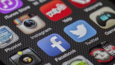 le app di un iphone tra cui diversi social media